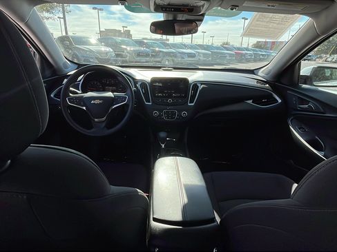 Certified 2024 Chevrolet Malibu LT image 25