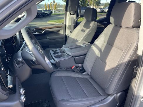 New 2026 GMC Sierra 1500 Elevation image 19