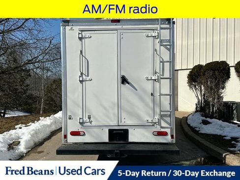 Used 2018 Ford E-350 and Econoline 350 Super Duty w/ Power Windows & Locks Group image 8