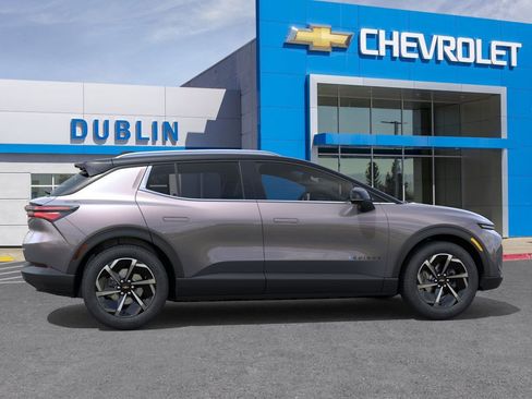 New 2026 Chevrolet Equinox EV LT image 6