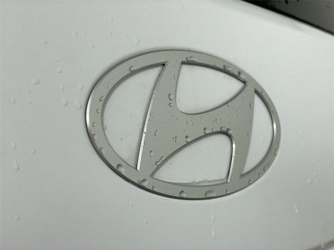 Certified 2025 Hyundai Santa Fe SEL image 21