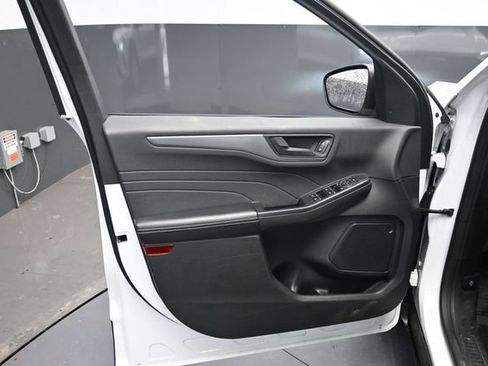 Used 2023 Ford Escape Active FWD image 12