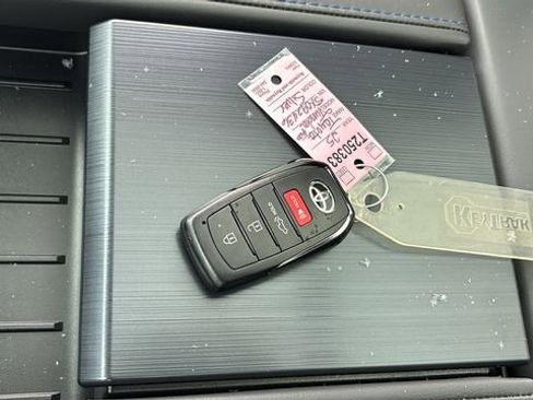 New 2025 Toyota Tundra Platinum w/ TRD Performance Package (TMS) image 39