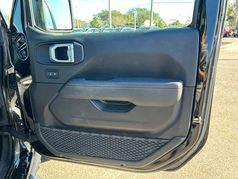 Used 2021 Jeep Gladiator Mojave AWD/4WD image 43