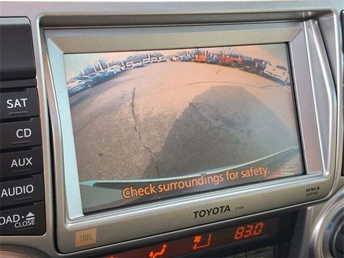 Used 2011 Toyota 4Runner Limited image 15