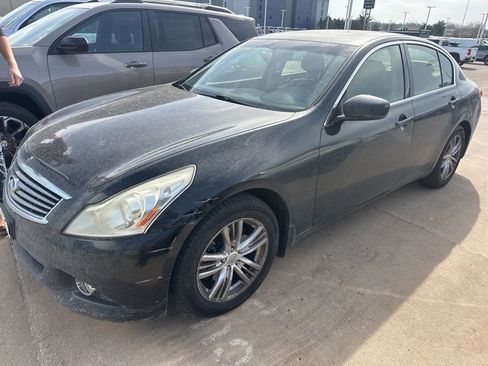 Used 2013 INFINITI G37 x w/ Premium Pkg image 3