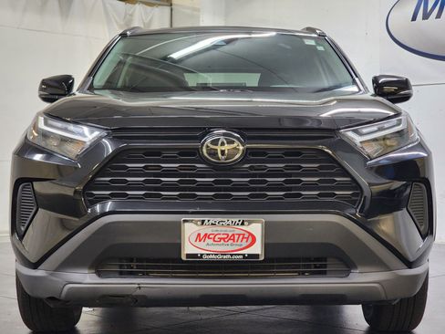 Used 2022 Toyota RAV4 XLE w/ Convenience Package AWD/4WD image 11