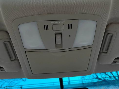 Used 2011 INFINITI G37 Journey w/ Premium Pkg image 43