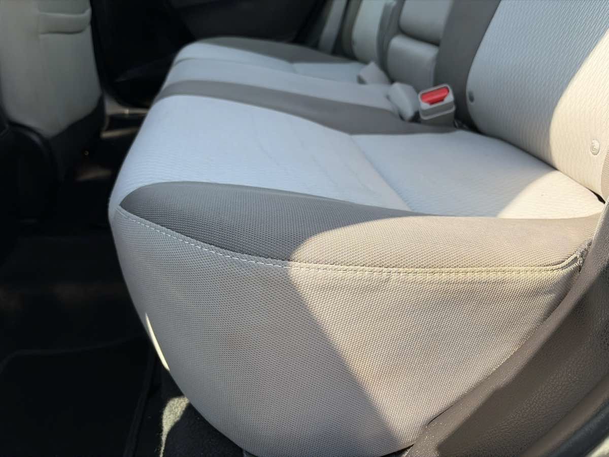 Used 2018 Toyota Corolla LE FWD image 14