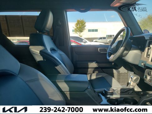 Used 2024 Ford Bronco Outer Banks AWD/4WD image 9