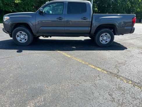 Used 2023 Toyota Tacoma SR AWD/4WD image 3