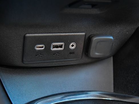 Used 2022 Chevrolet Malibu LS FWD image 21