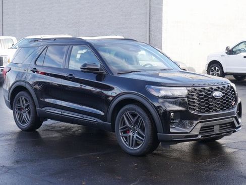 New 2026 Ford Explorer ST w/ Sun And Sound Package image 8