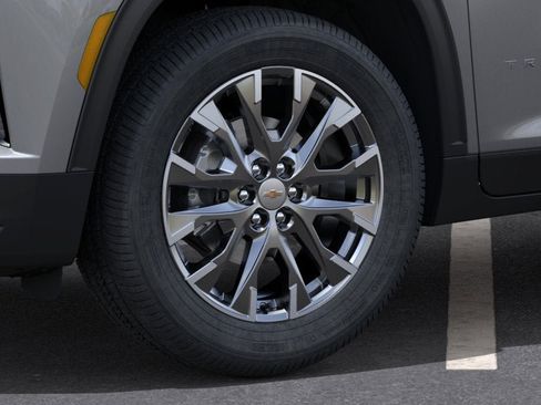 New 2026 Chevrolet Traverse LT w/ Sun and Wheel Package FWD image 33