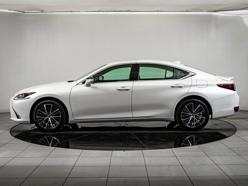 Certified 2023 Lexus ES 250 w/ Premium Package image 5