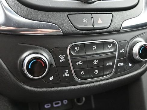 Used 2024 Chevrolet Equinox LT AWD/4WD image 26