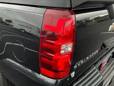 Used 2010 Chevrolet Avalanche LTZ AWD/4WD image 24