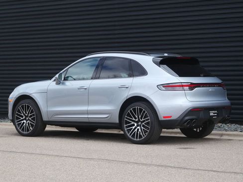 Certified 2026 Porsche Macan image 3