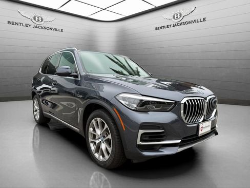 Used 2022 BMW X5 xDrive45e w/ Climate Comfort Package image 7
