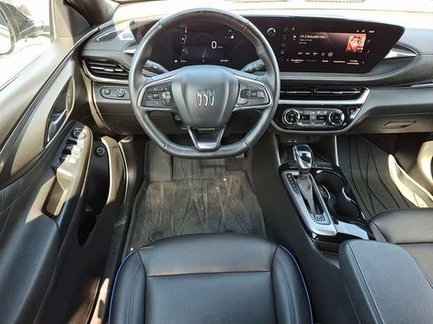 Used 2024 Buick Envista Sport Touring w/ Convenience I Package FWD image 11