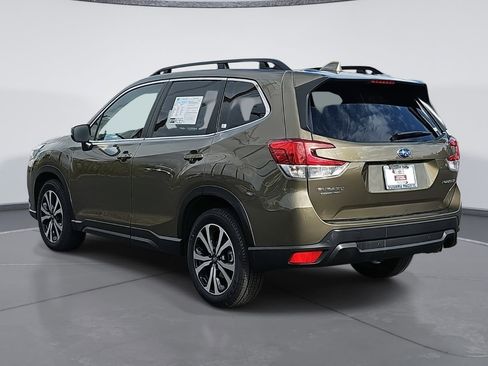 Used 2022 Subaru Forester Limited image 5