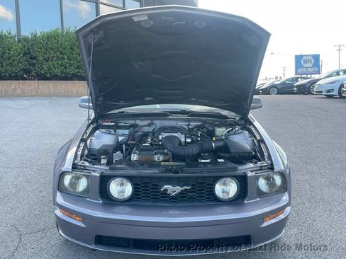 Used 2006 Ford Mustang GT RWD image 21