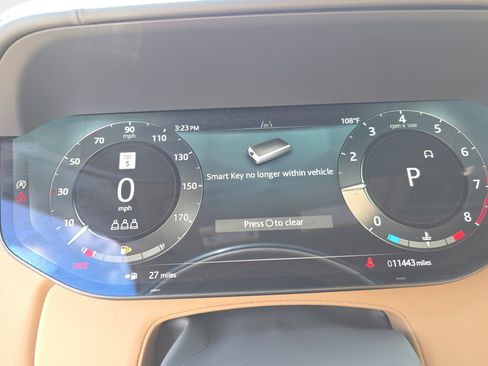 Used 2025 Land Rover Range Rover SE AWD/4WD image 19