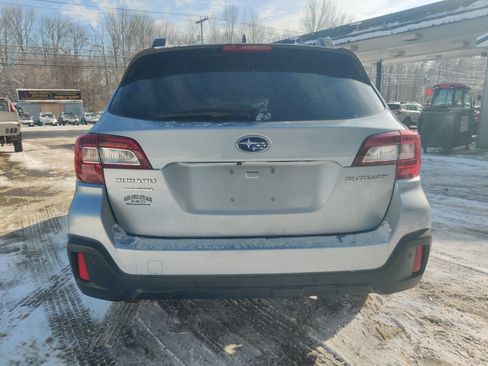 Used 2018 Subaru Outback 2.5i Limited image 5