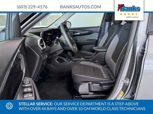 Certified 2025 Chevrolet TrailBlazer LT w/ Driver Confidence Package AWD/4WD image 11