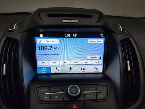 Used 2017 Ford Escape SE w/ Equipment Group 201A FWD image 25