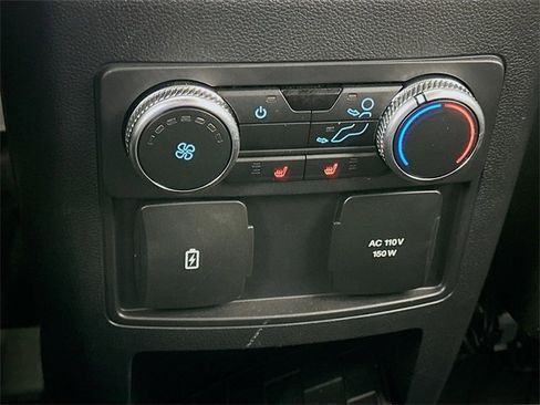 Used 2020 Ford Explorer Platinum w/ Premium Technology Package image 13