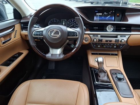 Used 2016 Lexus ES 350 w/ Premium Package w/Wood Trim FWD image 14