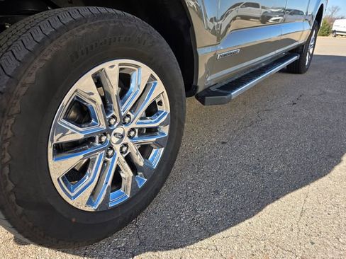 Used 2025 Ford F150 Lariat w/ Equipment Group 502A High image 50