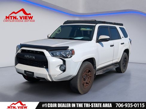 Used 2018 Toyota 4Runner SR5 RWD image 1