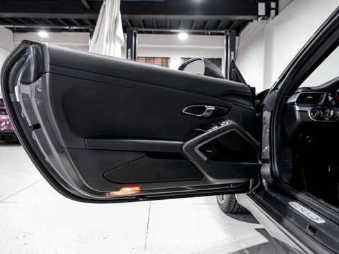 Used 2017 Porsche 911 Carrera S image 22