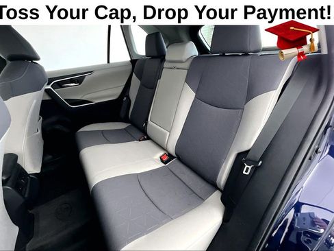 Used 2019 Toyota RAV4 XLE w/ Convenience Package FWD image 33