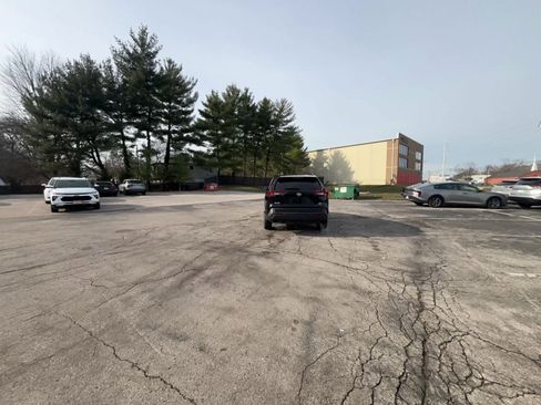 Used 2025 Toyota RAV4 LE image 16