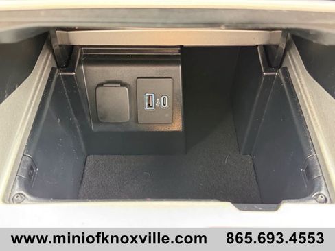 Used 2023 Ford Explorer XLT w/ Equipment Group 202A AWD/4WD image 27