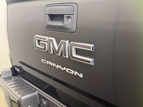Used 2022 GMC Canyon Elevation w/ Elevation Premium Package RWD image 7