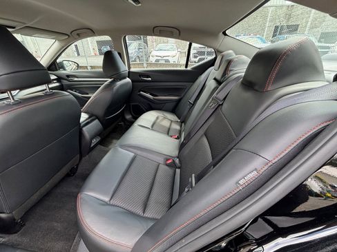 Used 2025 Nissan Altima 2.5 SR FWD image 25
