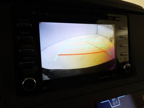 Used 2018 Toyota Sienna XLE w/ Carpet Mat Package image 16