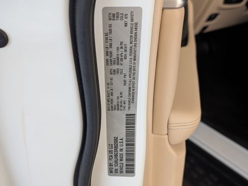 Used 2024 Jeep Grand Cherokee Limited w/ MOPAR Finishing Package image 37