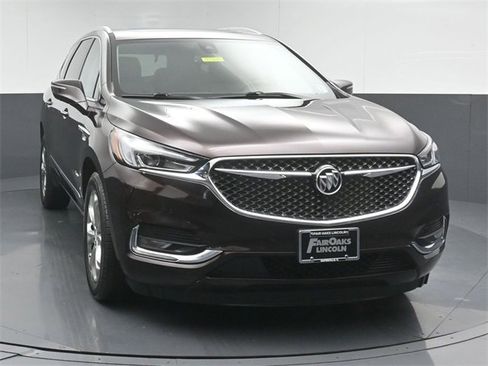 Used 2021 Buick Enclave Avenir w/ Avenir Technology Package image 2