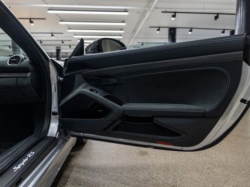 Used 2025 Porsche 718 Boxster Spyder RS image 37