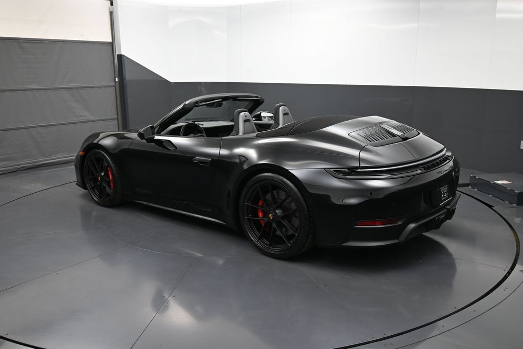 Certified 2026 Porsche 911 Carrera 4 GTS AWD/4WD image 32
