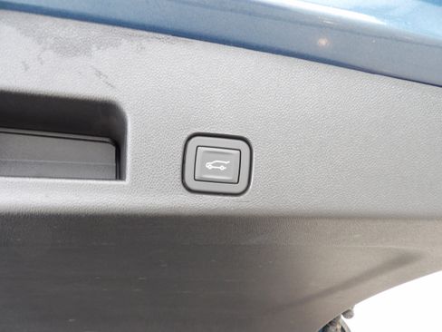 Used 2025 Buick Enclave Preferred image 23