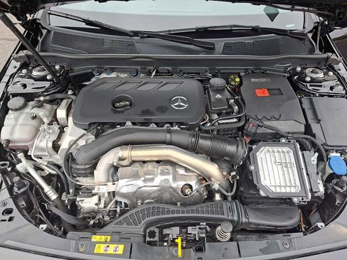 Used 2025 Mercedes-Benz CLA 250 4MATIC image 25