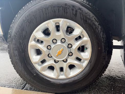 Certified 2025 Chevrolet Silverado 2500 LTZ w/ LTZ Plus Package AWD/4WD image 32