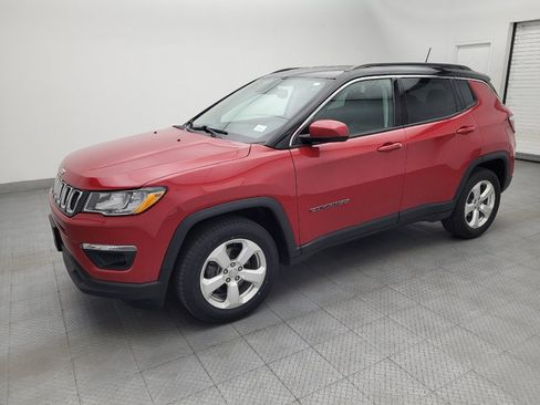 Used 2018 Jeep Compass Latitude w/ Popular Equipment Group FWD image 2