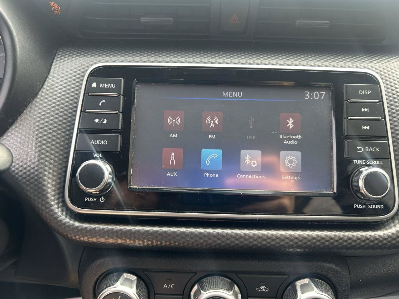 Used 2019 Nissan Kicks S FWD image 21